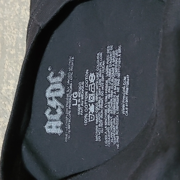 AC/DC Black Concert Band Tee-Shirt - Picture 5 of 9
